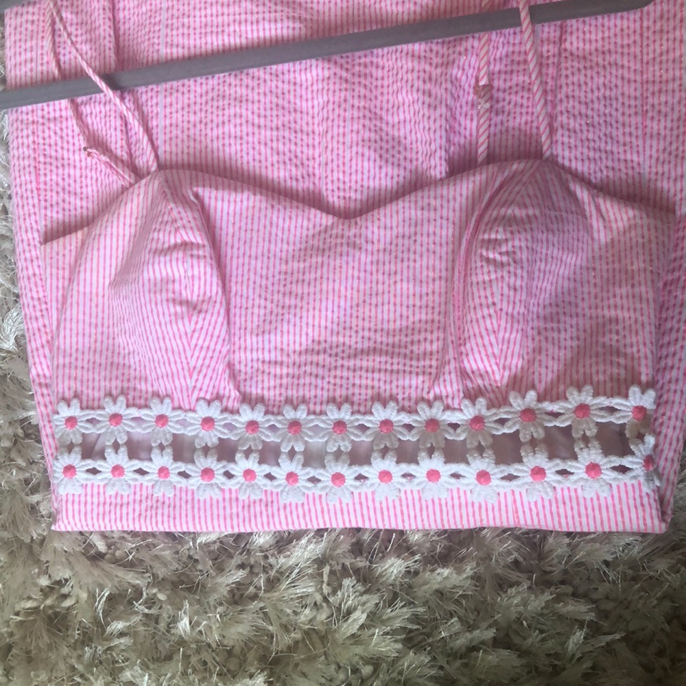 Lilly Pulitzer Pink and white seersucker dress - Picture 3 of 4